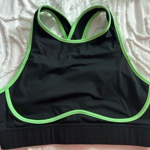 Fabletics criss cross sports bra